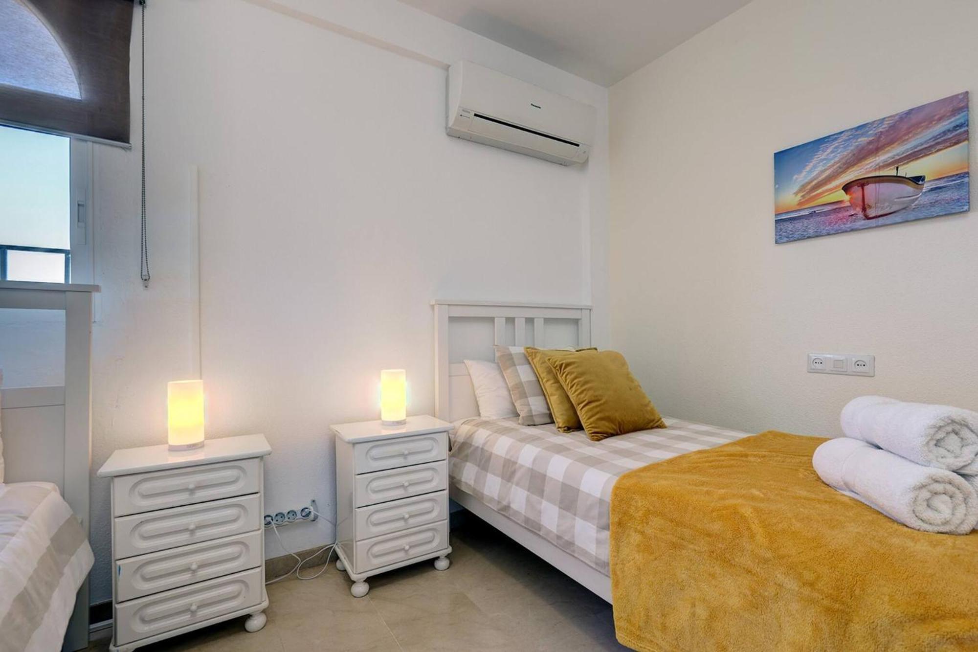 מיחאס 042 Classic 2 Bed Andalusian Townhouse 500M From Beach מראה חיצוני תמונה